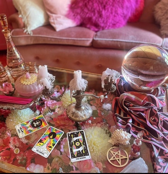 Free Tarot Readings with Lady Bijou at The Shady Lady Fitzroy