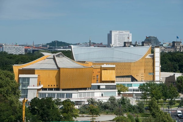 Deutsches Kammerorchester Berlin, Gabriel Adorján