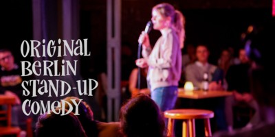 Original Berlin Stand-Up Comedy Show — Mit Stars & Sternchen der Szene — Comedy Club nähe Alexanderplatz