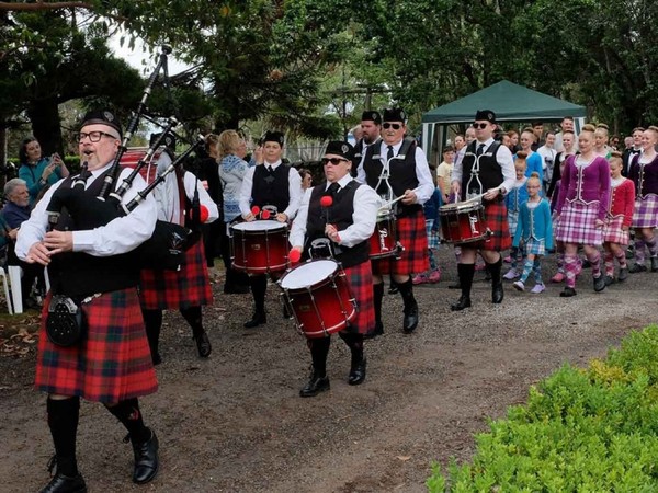 Annual Scottish Festival at...  Annual Scottish Festival at Overnewton Castle...