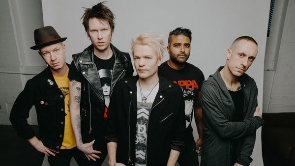 SUM 41 | Box seat in the Ticketmaster Suite