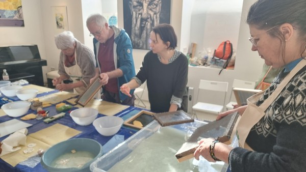 HAND PAPERMAKING for Beginners - ENDANGERED CRAFTS Series at MoA Wien