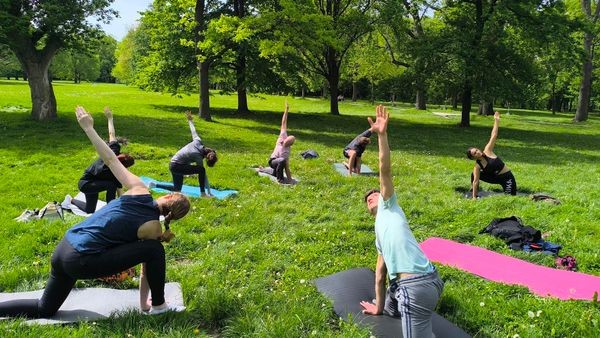Yoga in the park 🧘🏻‍♀️🌳