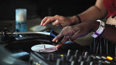 DJ-Workshop | Phonoklub mit Ena Lind