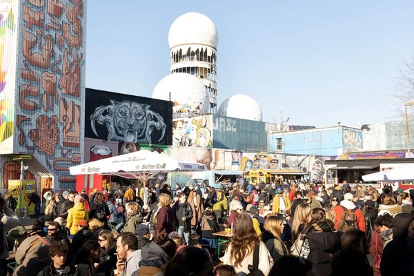 Es wird bunt auf dem Teufelsberg Berlin