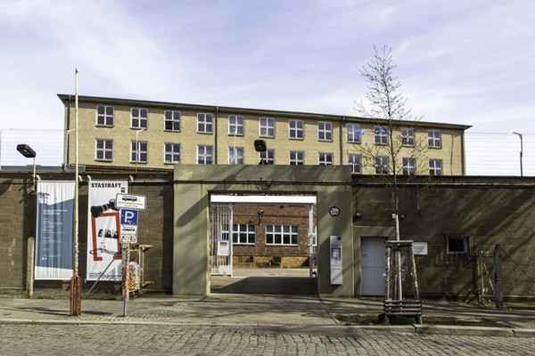 Alt-Hohenschönhausen und seine Orte der Macht