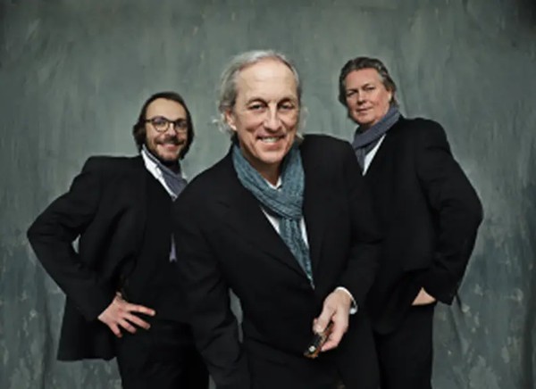 THE BOOGIE SHAKERS